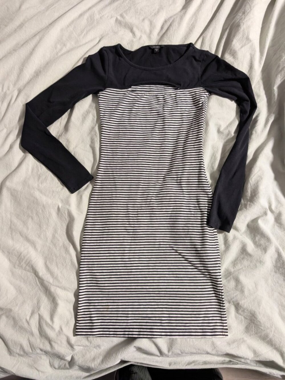 Extra small guess mini dress with cut out